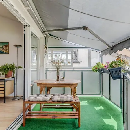Spacious Rustic 2Br With Terrace & Parking Διαμέρισμα *