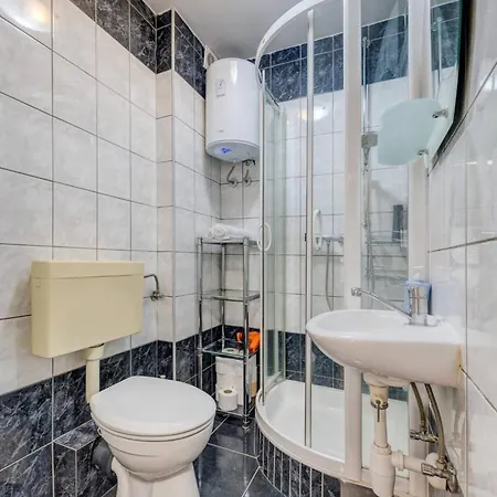 Spacious Rustic 2br With Terrace & Parking * Split